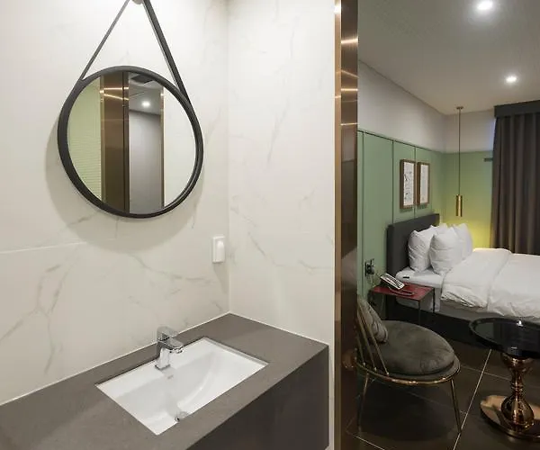 Hotel Brown-Dot Hotel Guseo