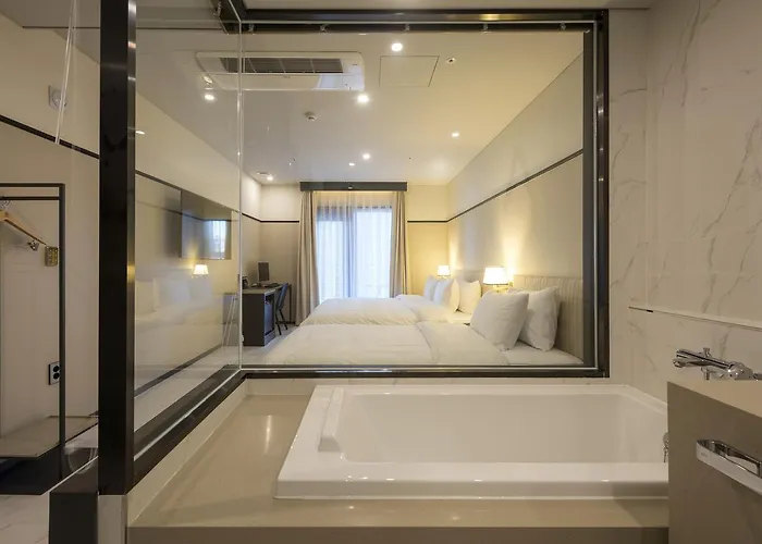 Brown-Dot Hotel Guseo 3*