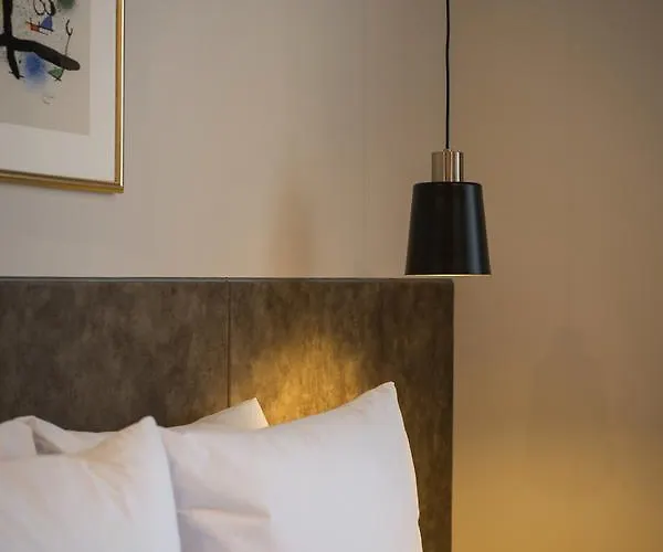Brown-Dot Hotel Guseo Hotel