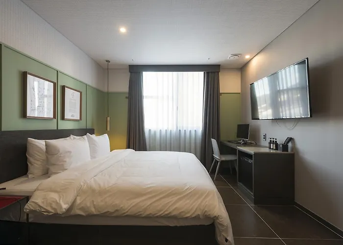 Brown-Dot Hotel Guseo Hotel 3*
