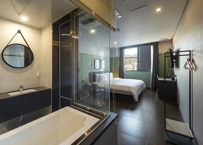 Brown-Dot Hotel Guseo Hotel Busan