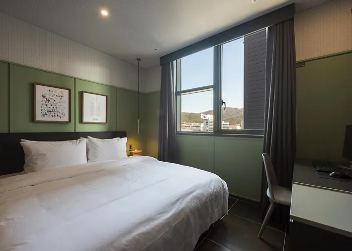 Brown-Dot Hotel Guseo Busan