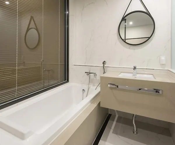 Brown-Dot Hotel Guseo Hotel 3*