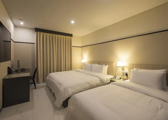 Brown-Dot Hotel Guseo Hotel