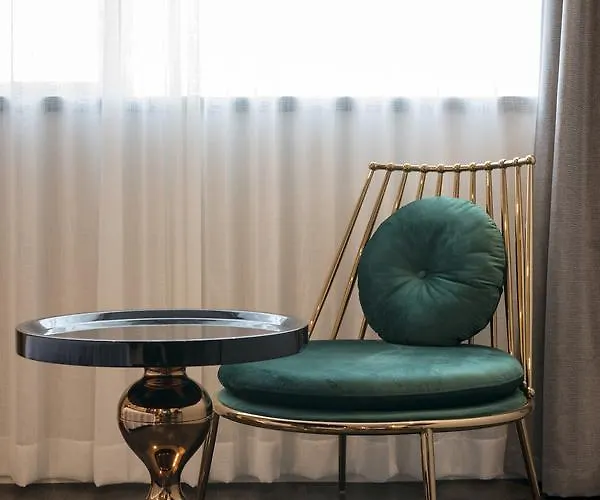Brown-Dot Hotel Guseo 3*