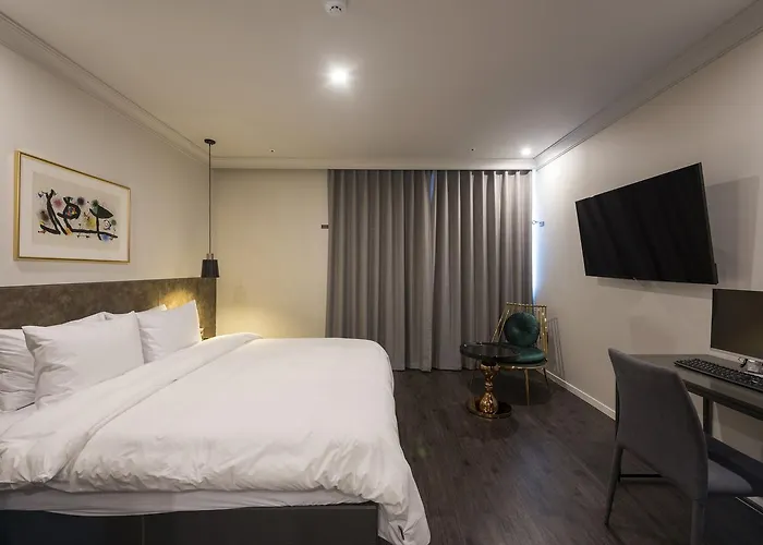 Hotel Brown-Dot Hotel Guseo