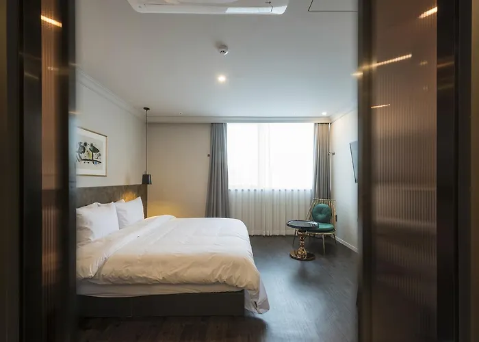 Brown-Dot Hotel Guseo 3*